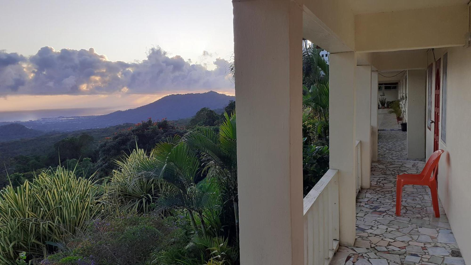 Dave Parker Eco Lodge Hotel Απία Εξωτερικό φωτογραφία